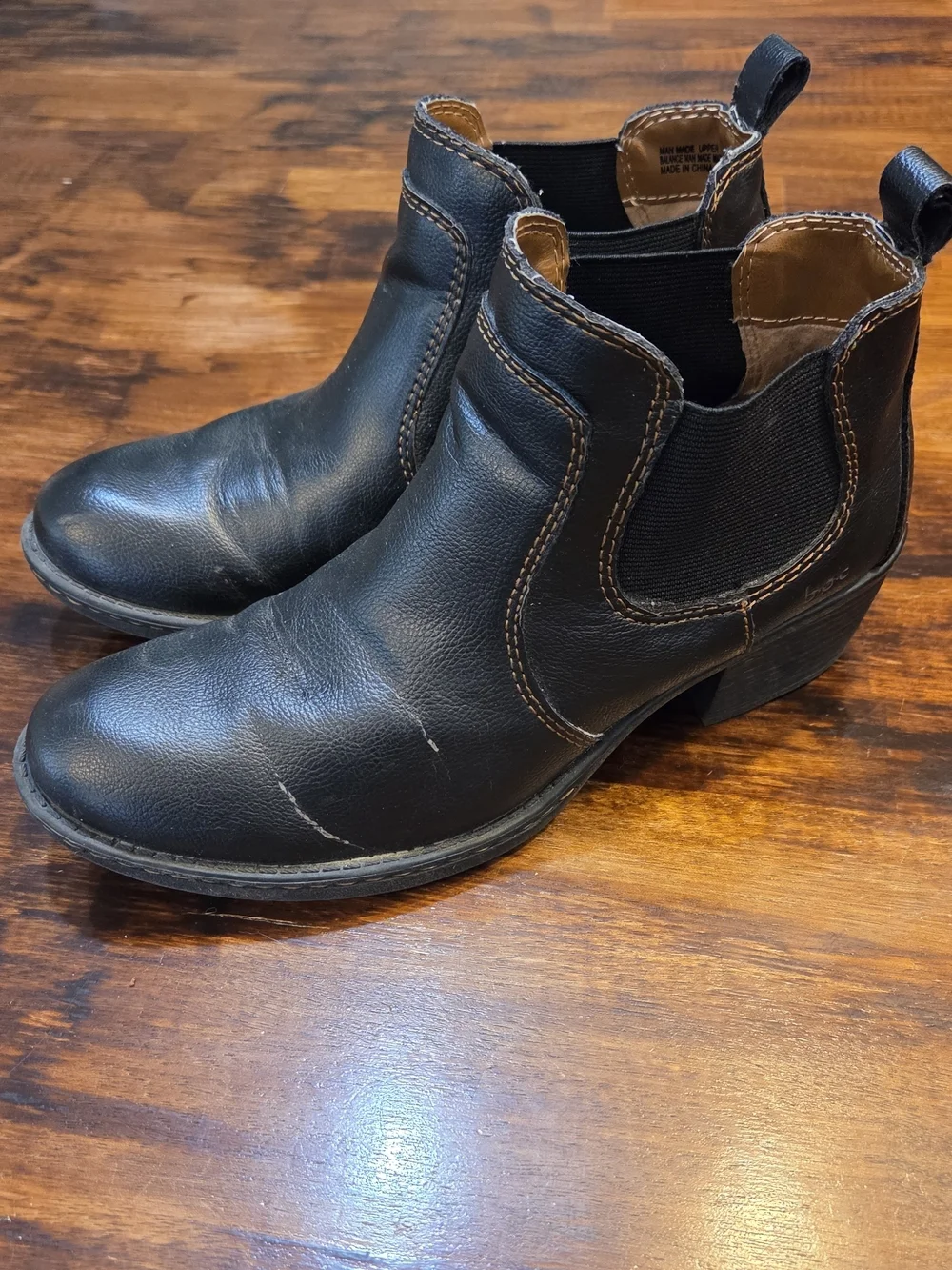 Born Rachelle Vegan Leather Ankle Bootie sz 7.5 Black Soft 2